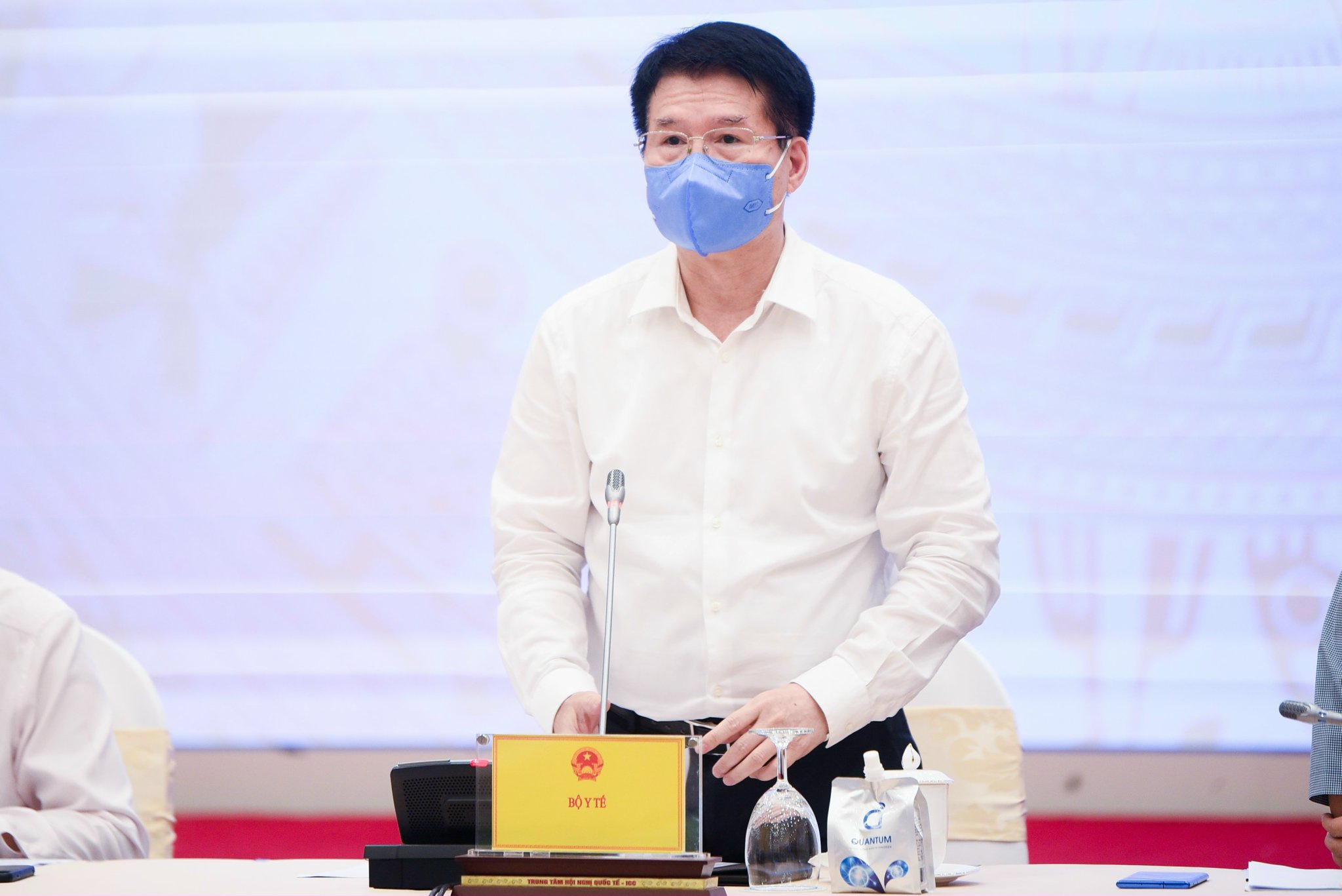 huong dan doanh nghiep nhap vaccine covid 19 anh 1