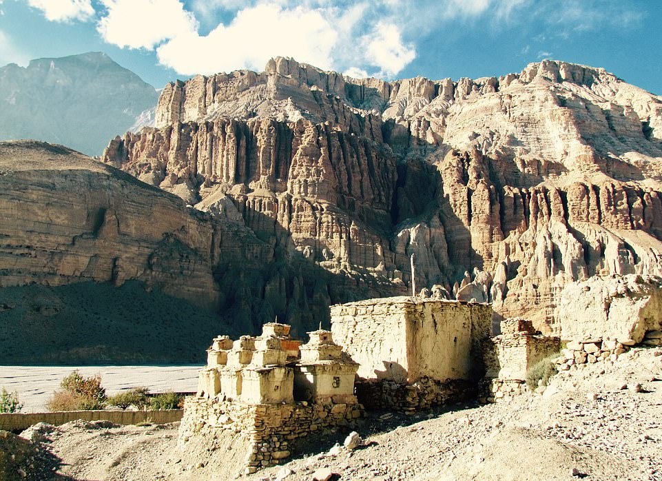 Su song khac nghiet noi tan cung day Himalaya hinh anh 3 26063060_8117091_image_a_68_1584435747822.jpg