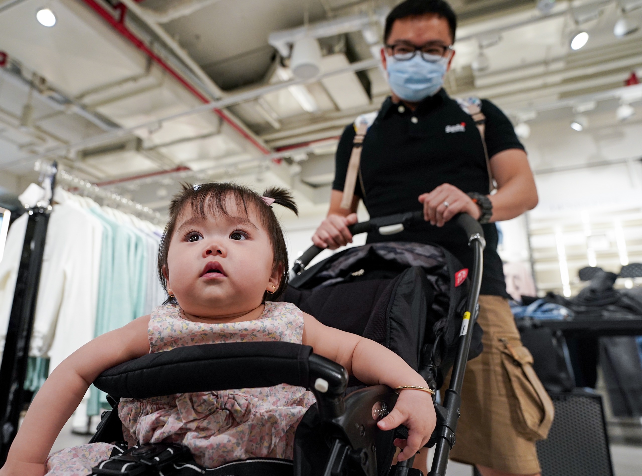 Bo trong con de me san sale black friday anh 2