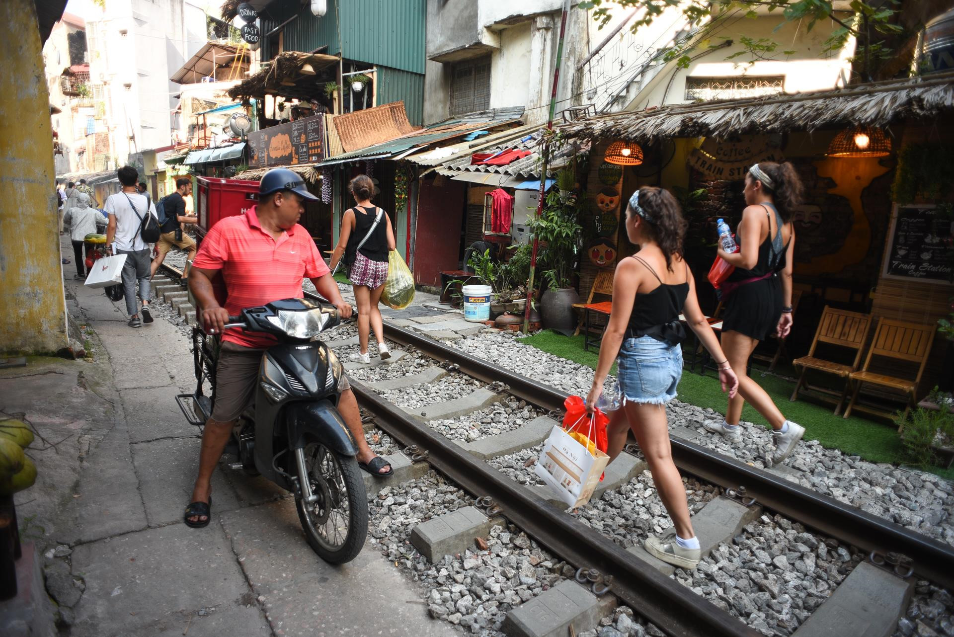 Mot ngay o xom du lich dac biet nhat Ha Noi hinh anh 26