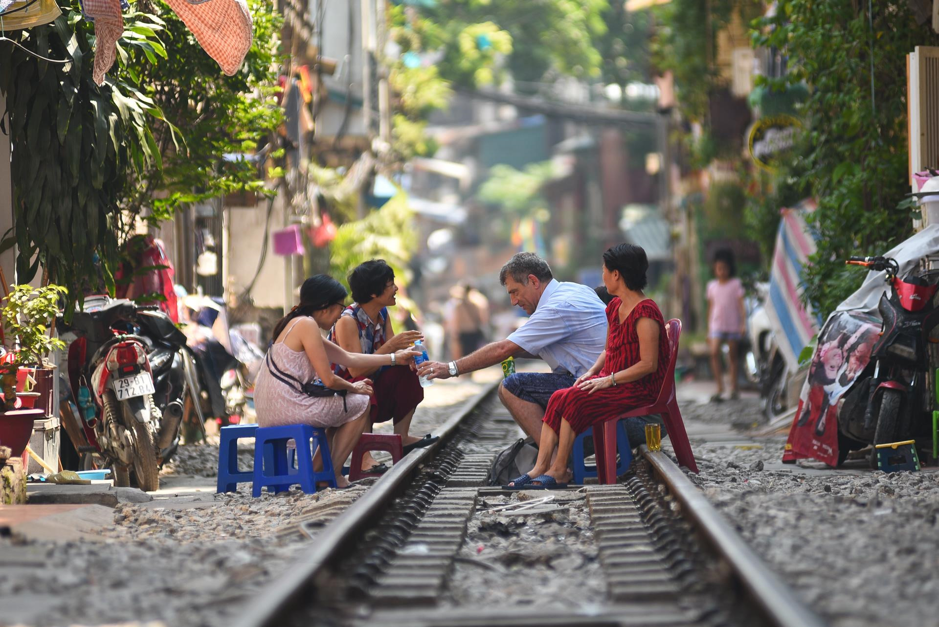 Mot ngay o xom du lich dac biet nhat Ha Noi hinh anh 3