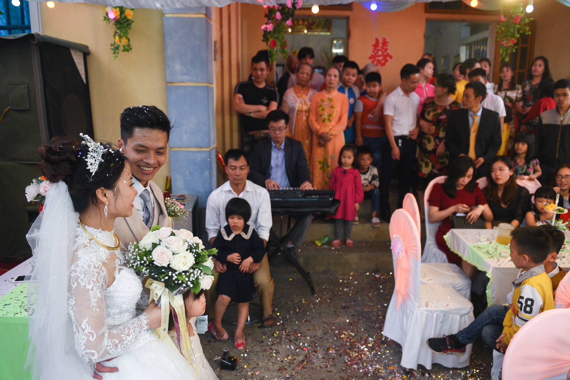 Manh ghep hoan hao cua vo chong chu linh chi, moi nguoi chi co 1 chan hinh anh 3 DSC_1442_3_zing.jpg