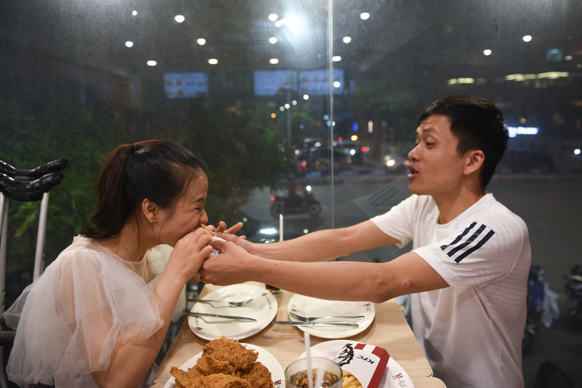 Manh ghep hoan hao cua vo chong chu linh chi, moi nguoi chi co 1 chan hinh anh 25 DSC_3737_zing.jpg