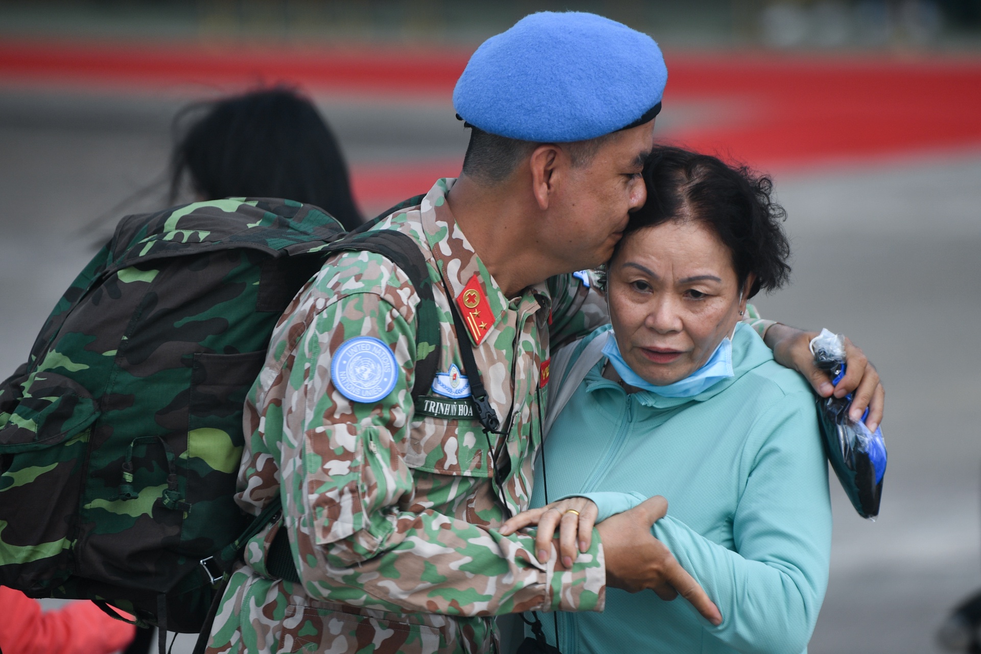 nu quan nhan mu noi xanh tre tuoi anh 35