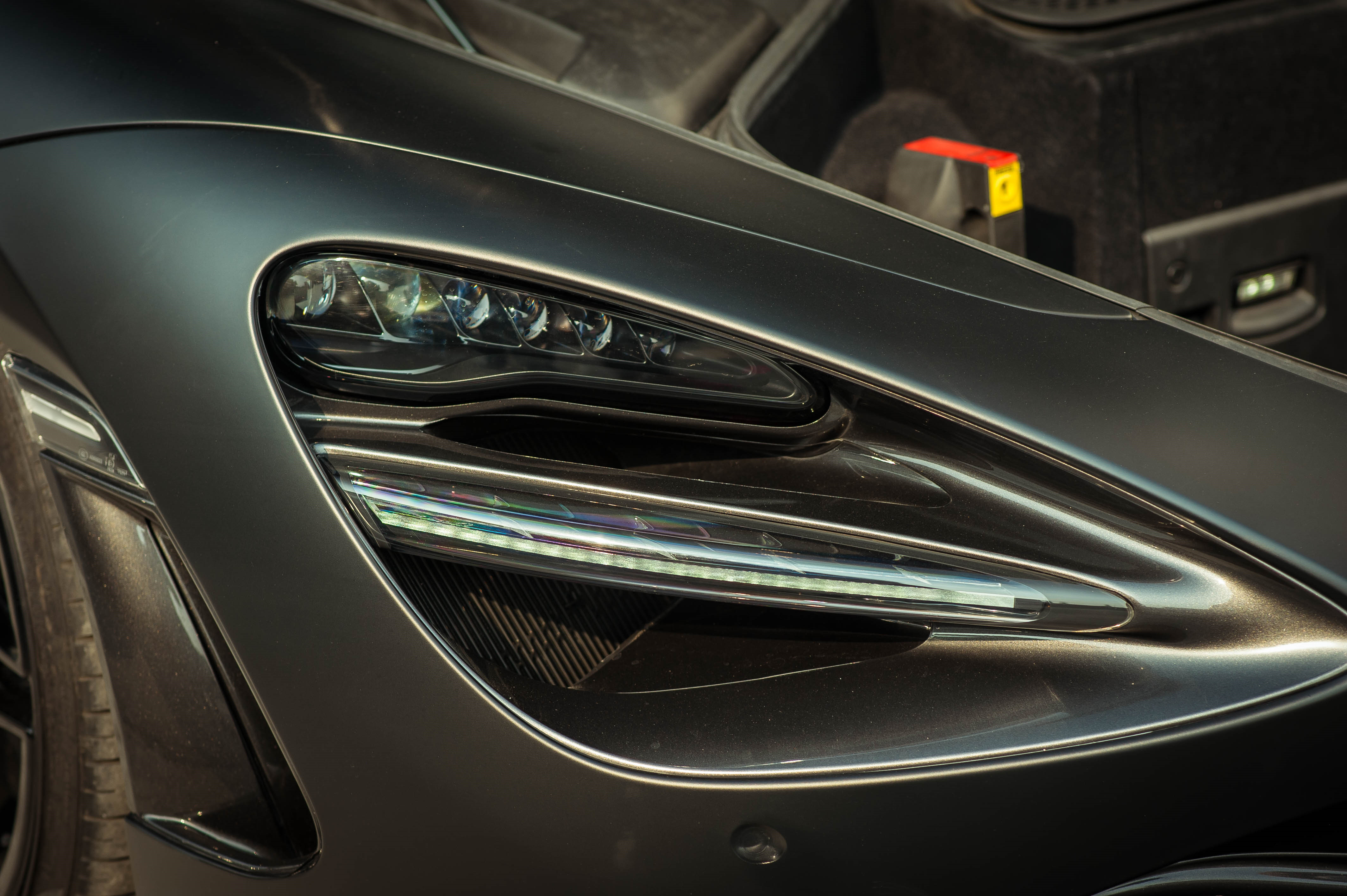 McLaren 720S dau tien ve VN rao 11 ty, ha nua gia sau 2 nam lan banh hinh anh 13