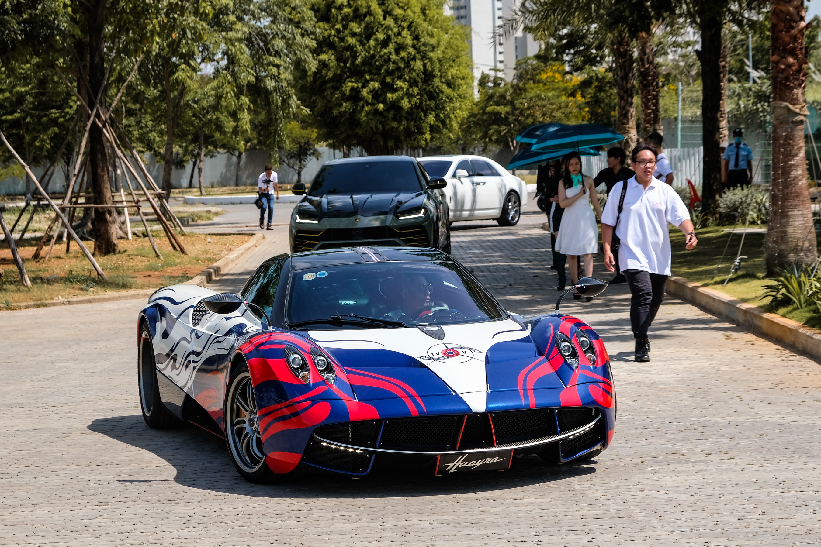 Minh Nhua lai Pagani anh 1