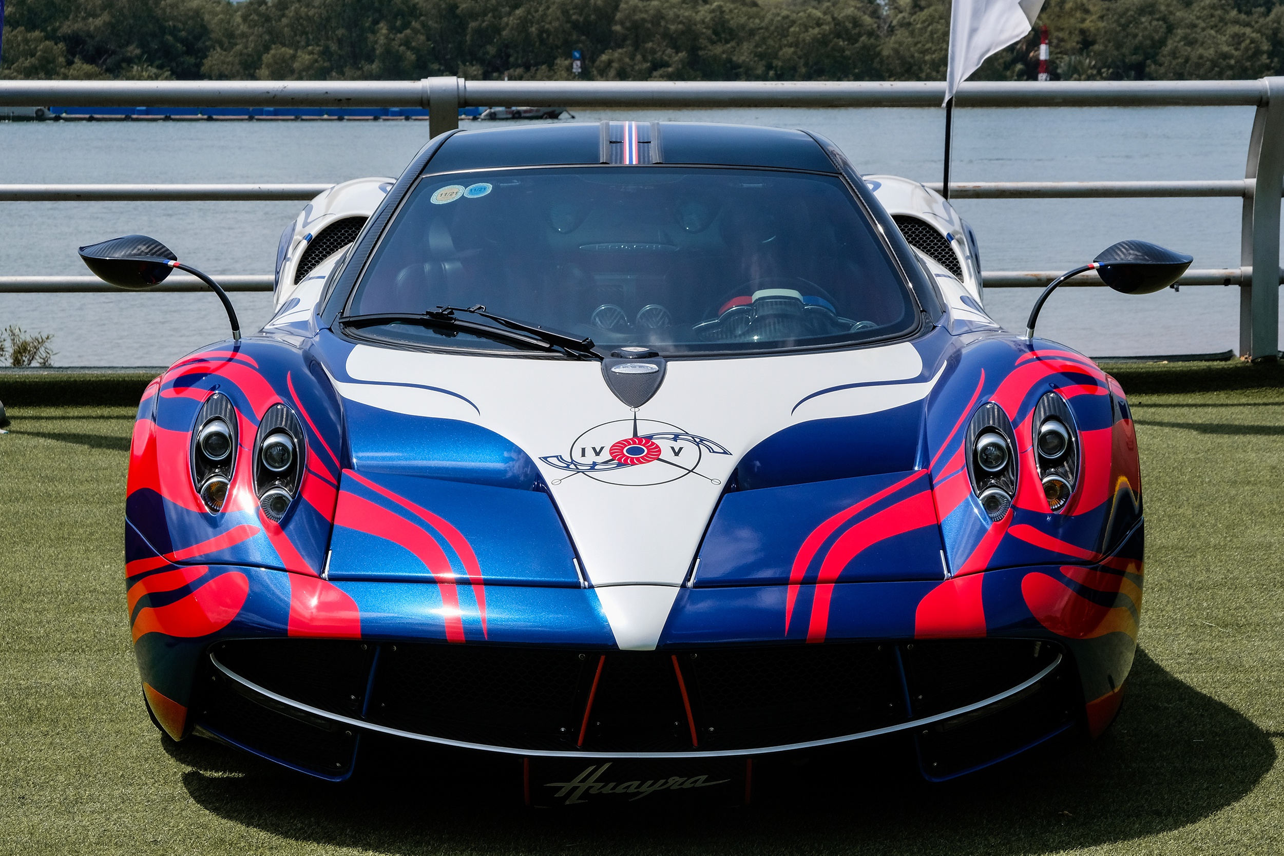 Minh Nhua lai Pagani anh 7