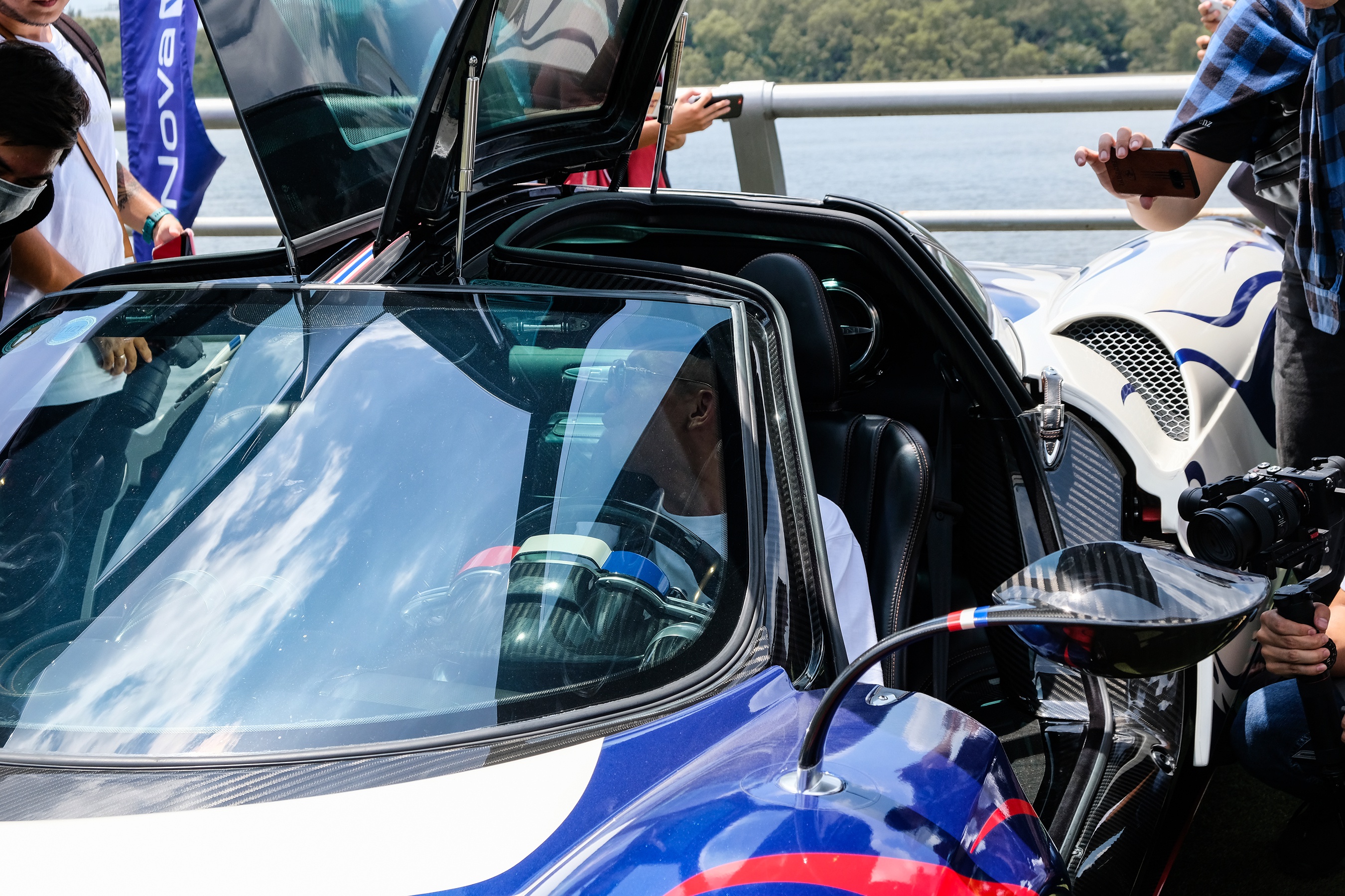 Minh Nhua lai Pagani anh 6