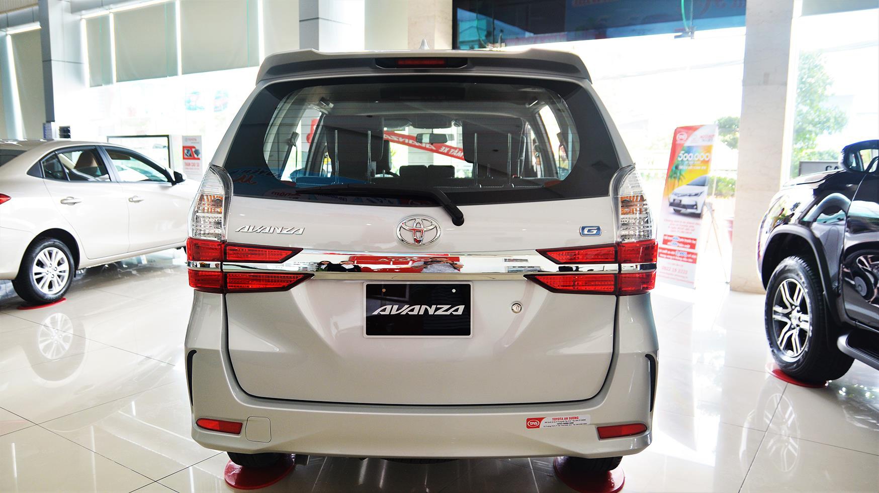 3 mau xe 7 cho gia duoi 600 trieu dong anh 3