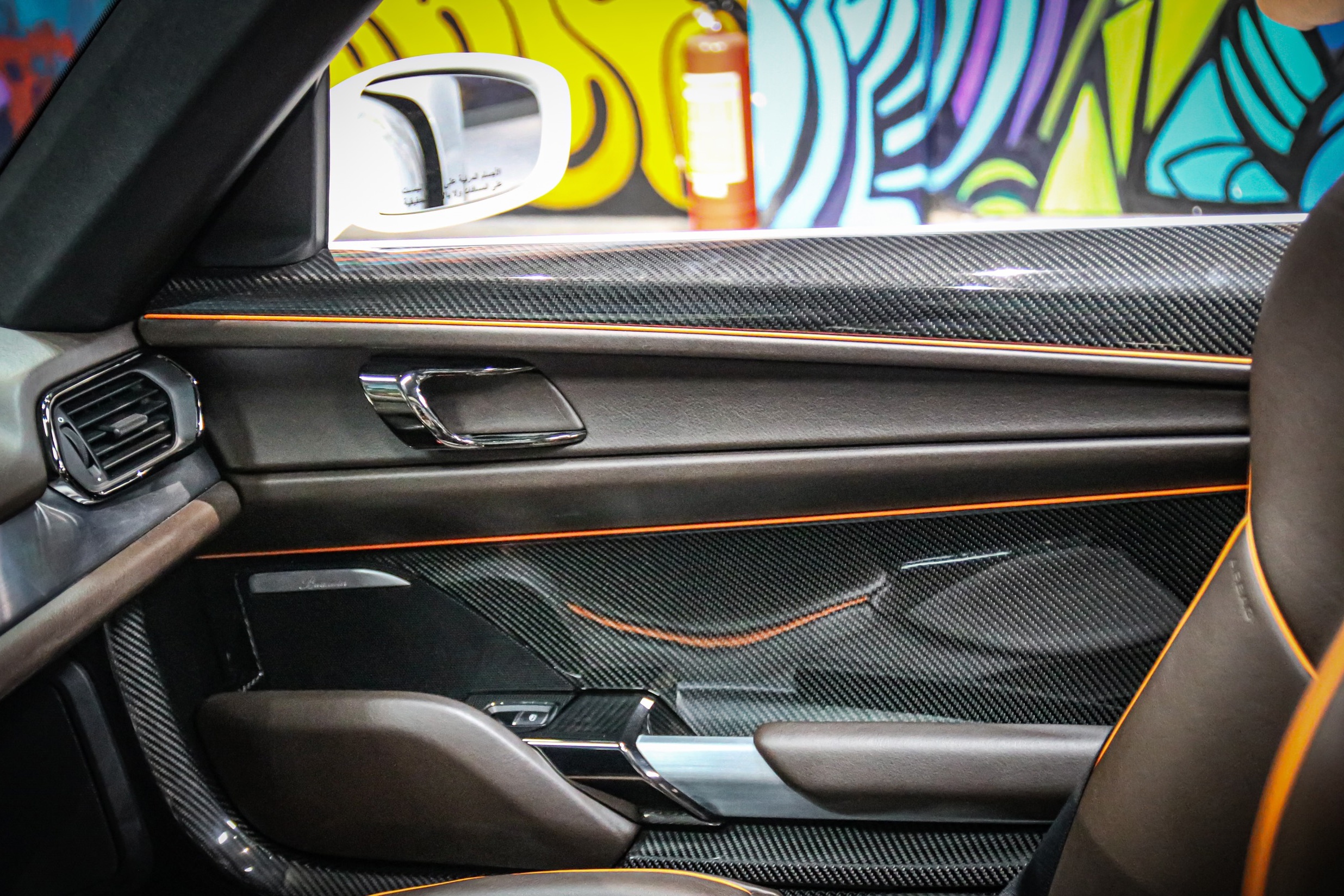 Chi tiet mau xe dat nhat cua Porsche tai Viet Nam anh 6