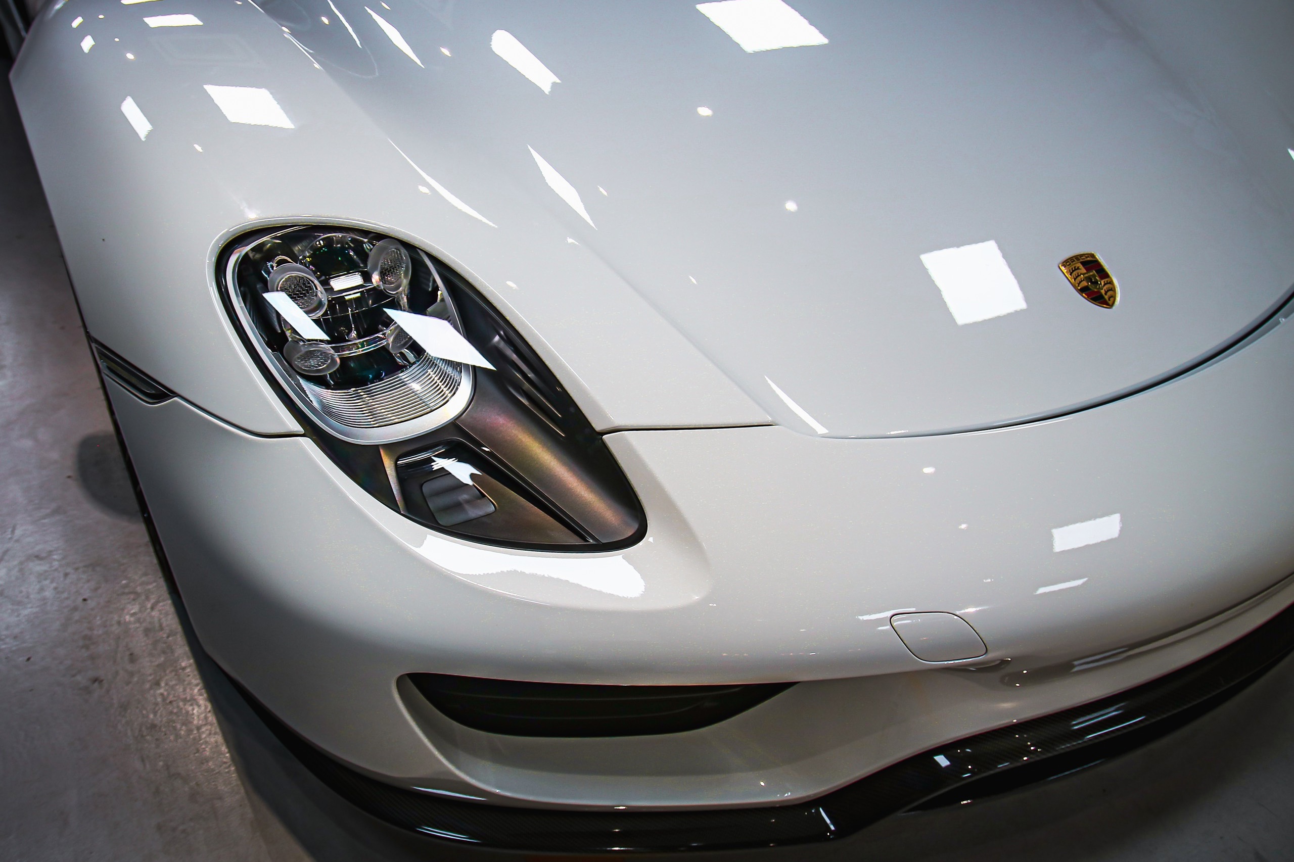 Chi tiet mau xe dat nhat cua Porsche tai Viet Nam anh 11