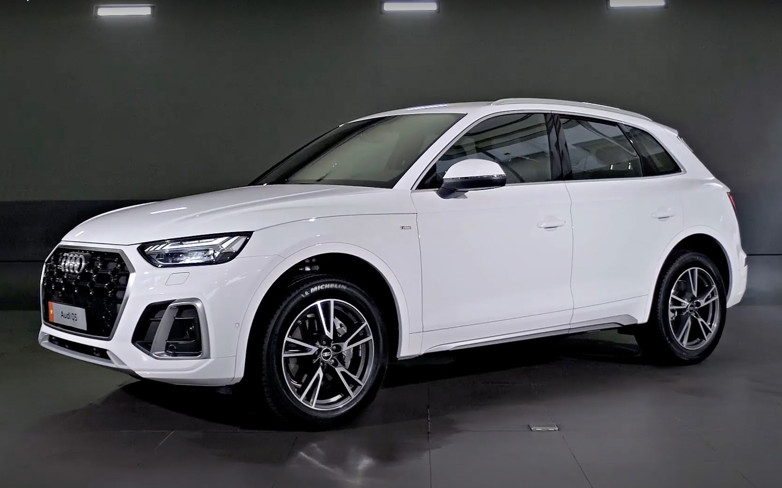 xe da dung tien ty ra mat tai Viet Nam anh 10