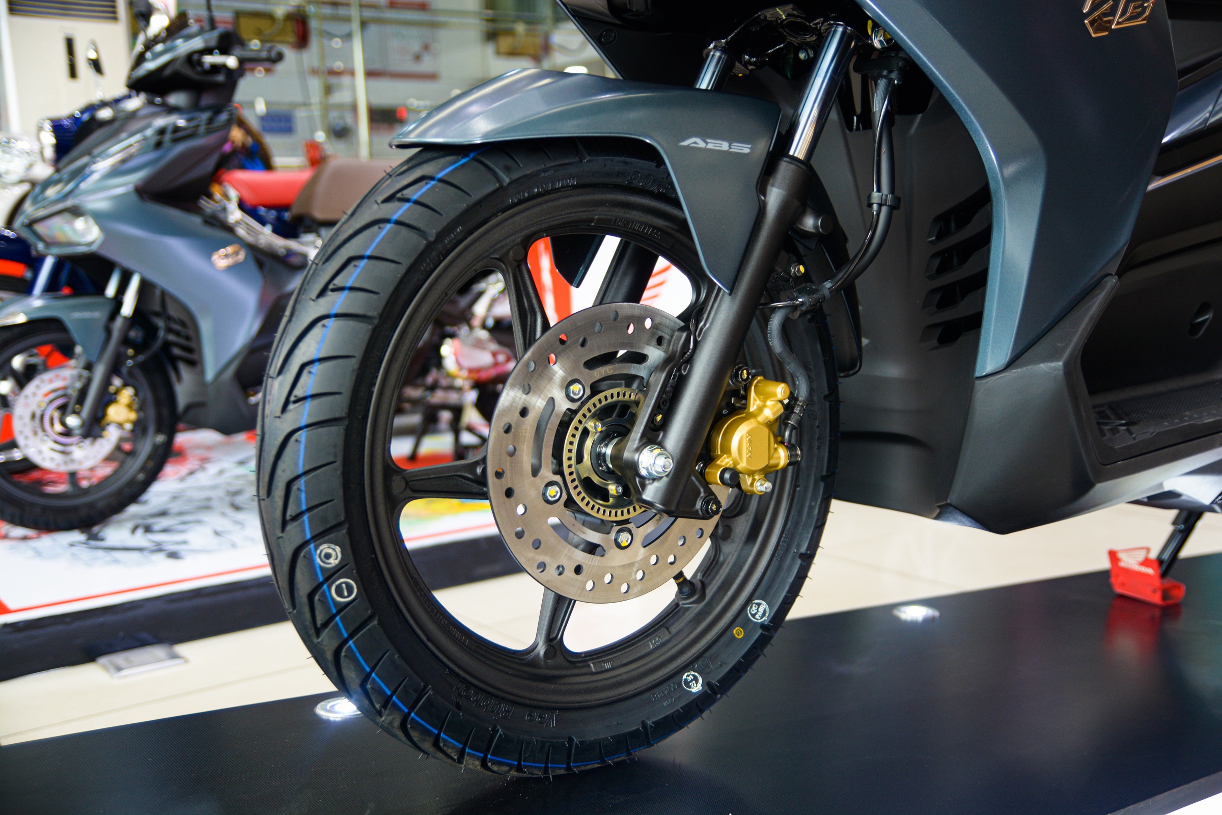 So sanh Honda Air Blade 150 va Yamaha FreeGo S anh 6