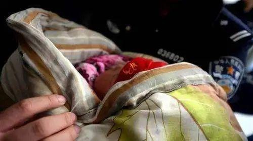 vo chong Trung Quoc ban con so sinh anh 1