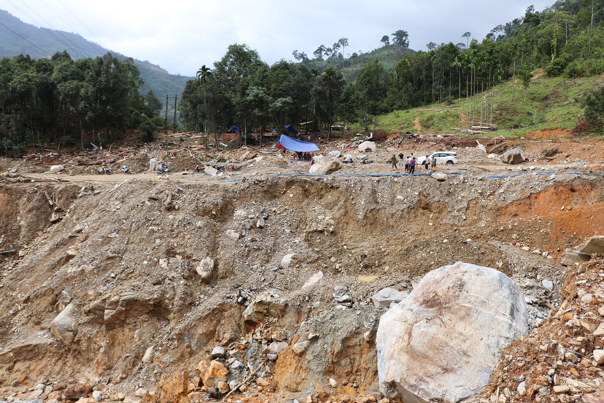 sat lo 9 nguoi chet anh 1