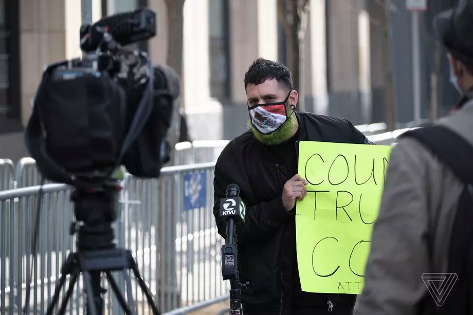 bieu tinh tai tru so Twitter ung ho ong Trump anh 4