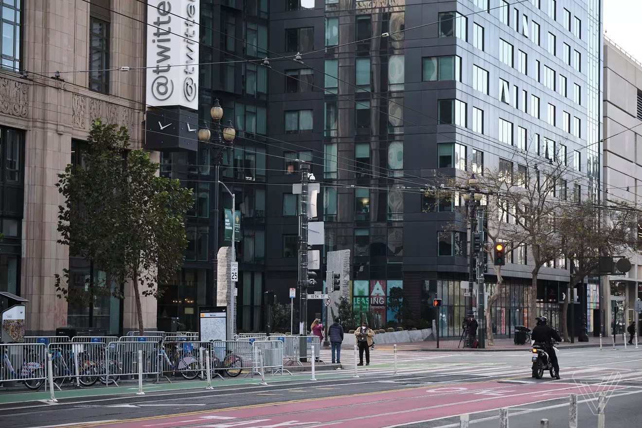 bieu tinh tai tru so Twitter ung ho ong Trump anh 5