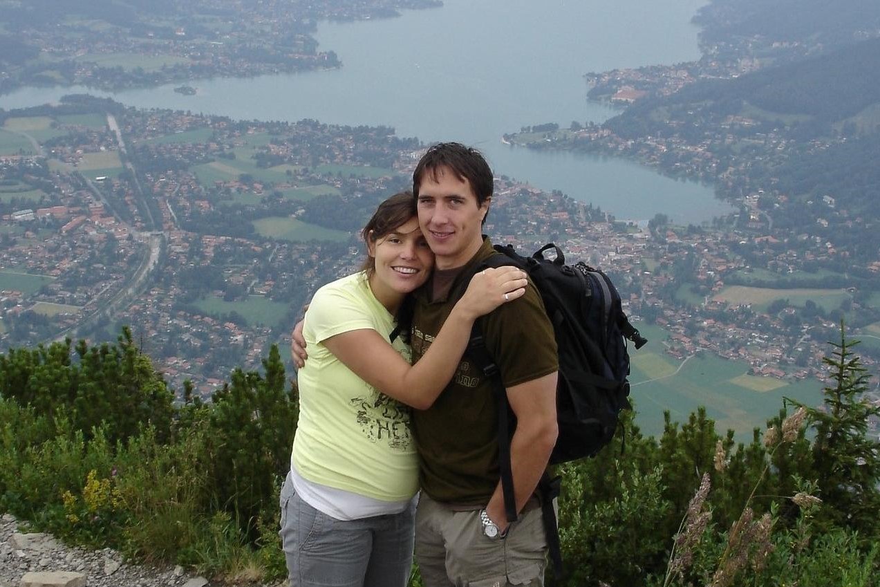 Nen duyen vo chong nho gap go tinh co tren bai bien anh 5