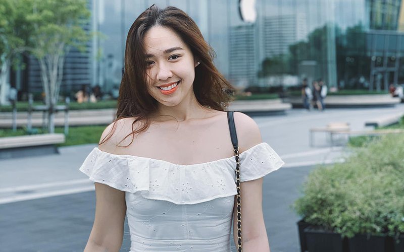 co gai tang hoa tong thong Trump anh 2