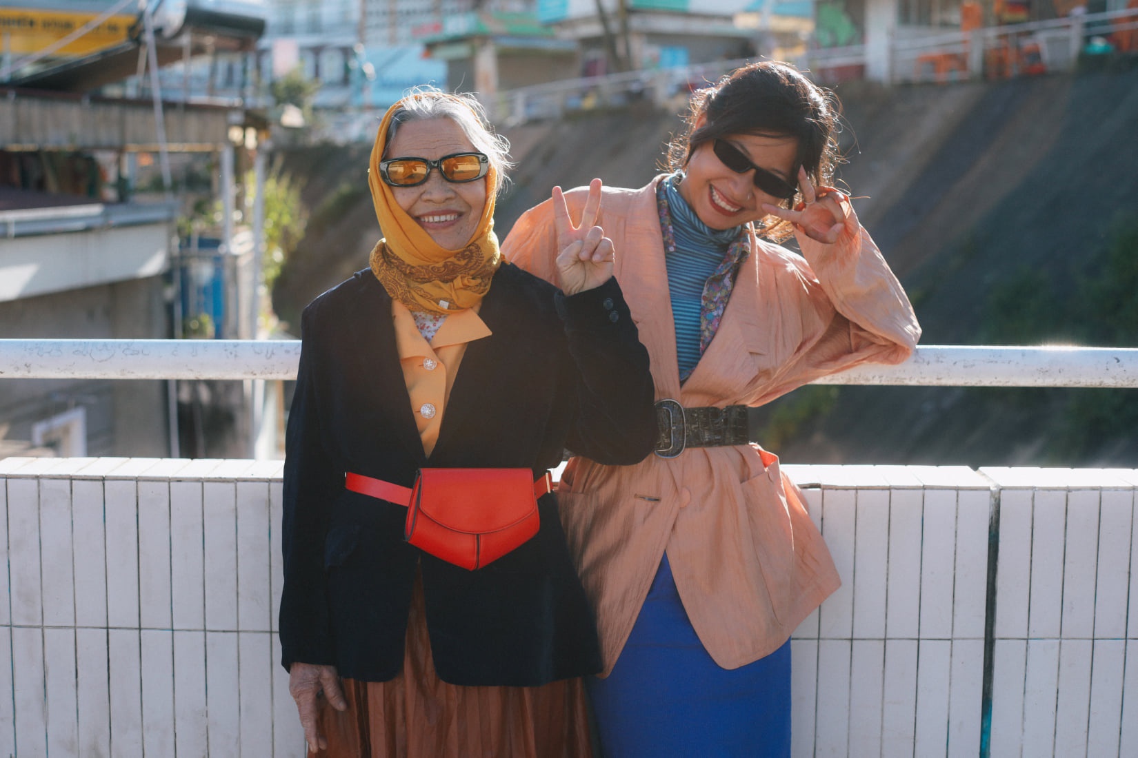 du lich cung ba noi anh 1