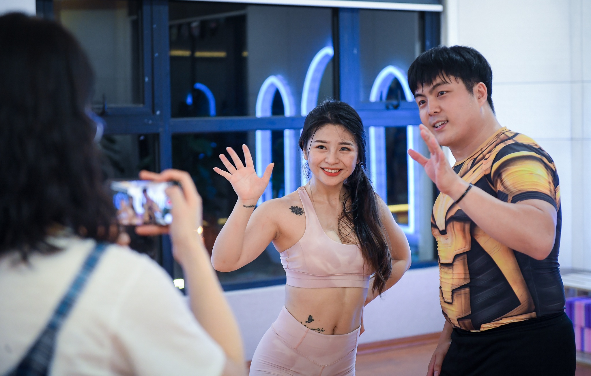 Hot girl mua con so khong ai yeu vi qua manh me hinh anh 12 11_anh_to_hot_girl_mua_con_zing32.jpg