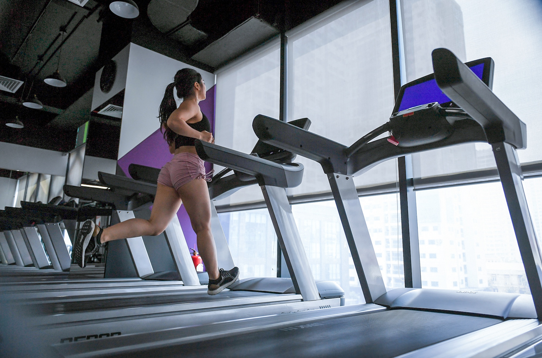 Hot girl mua con so khong ai yeu vi qua manh me hinh anh 22 21_hot_girl_mua_con_zing37_1.jpg