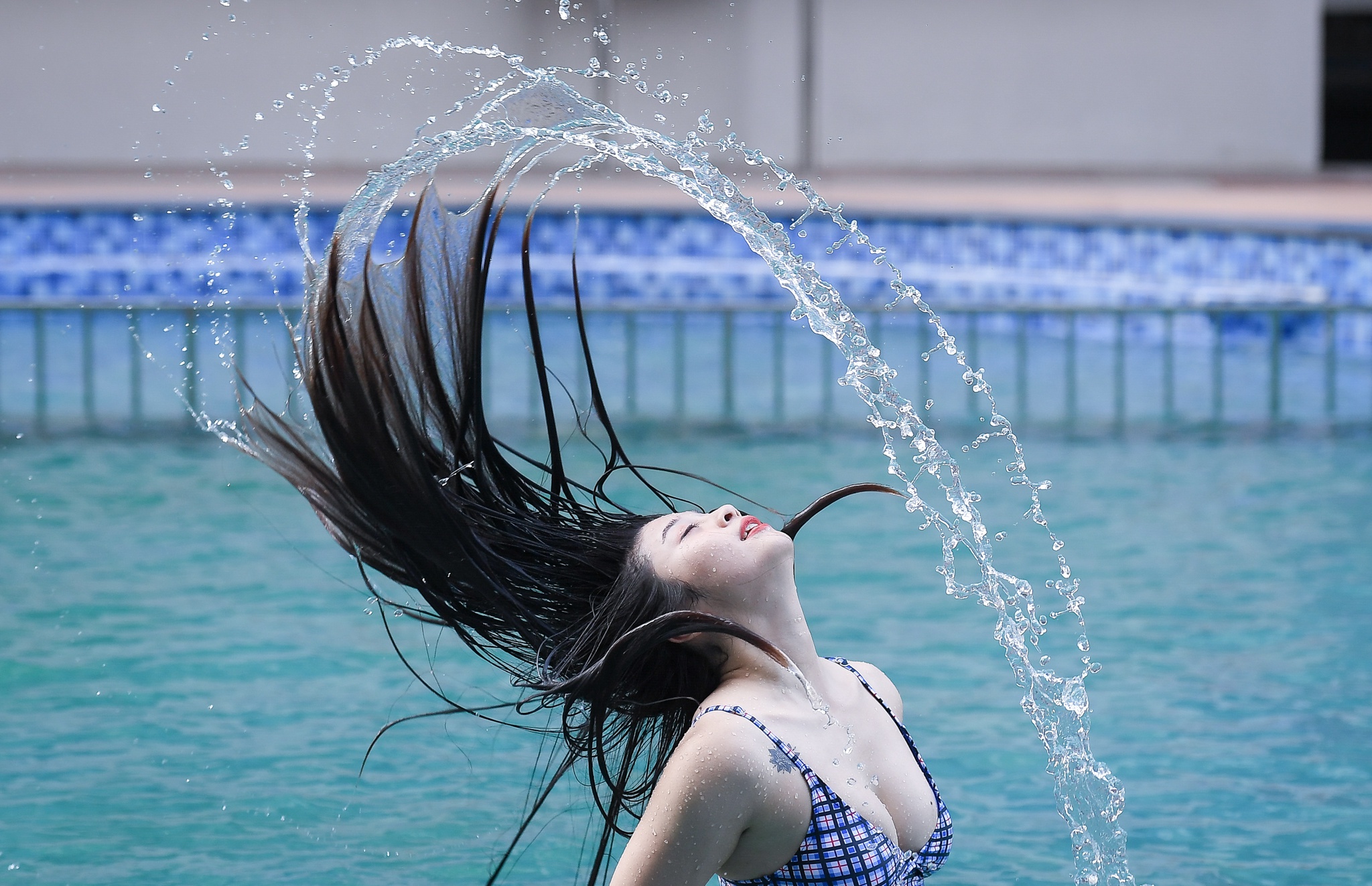 Hot girl mua con so khong ai yeu vi qua manh me hinh anh 35 37_hot_girl_mua_con_zing48.jpg