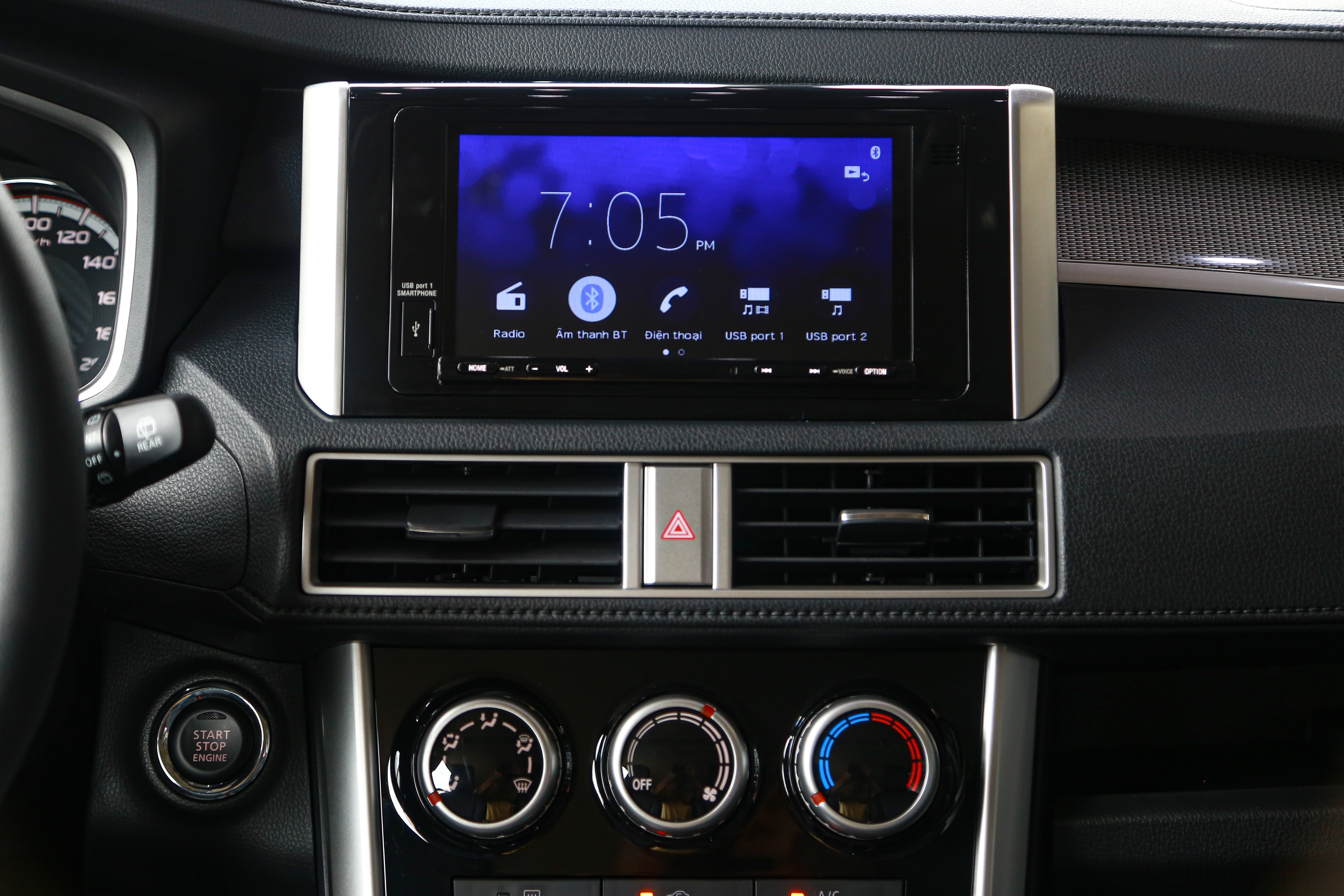 xe 7 cho uu dai truoc ba anh 6