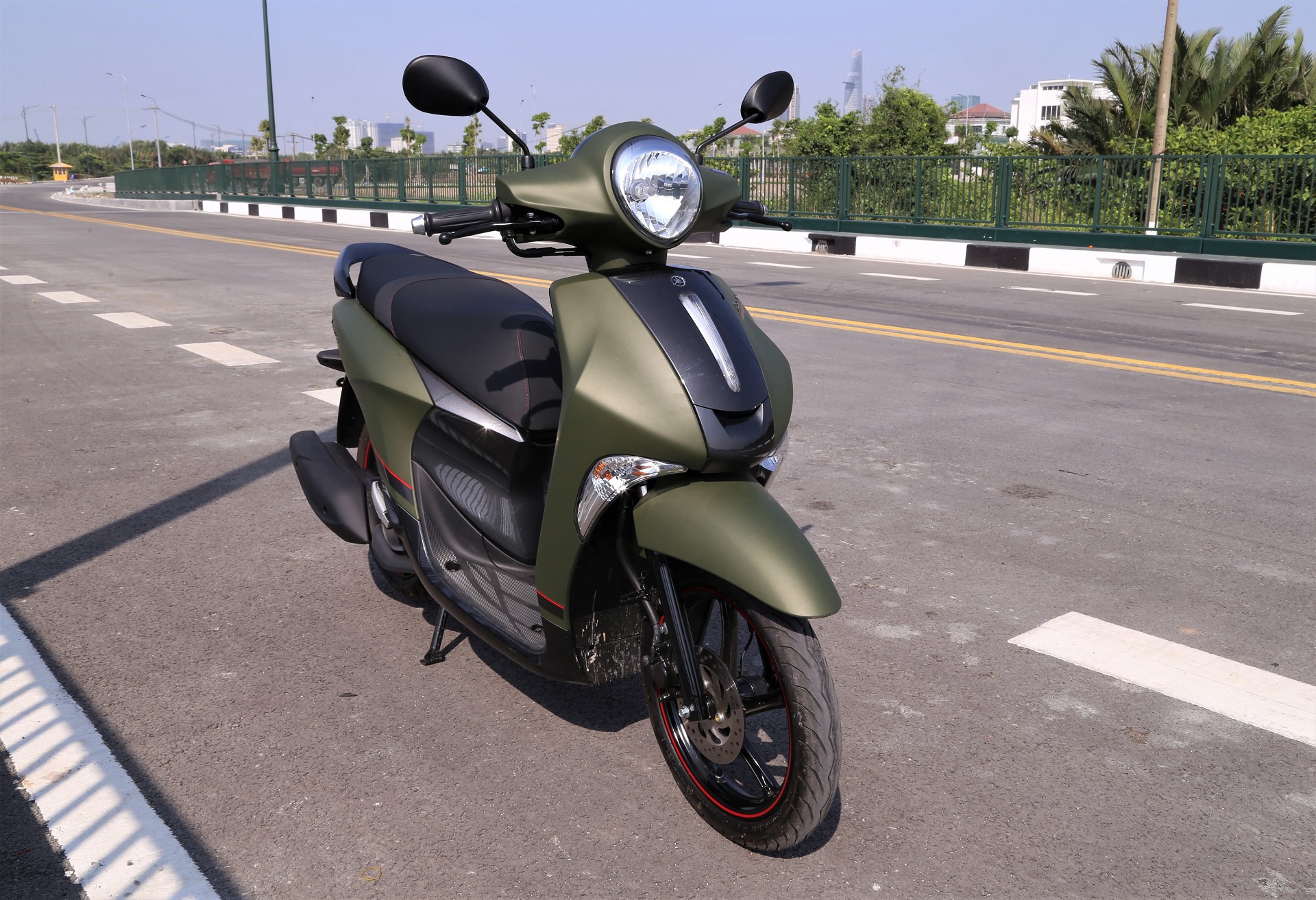 So sanh Honda Scoopy 2021 va Yamaha Janus anh 4