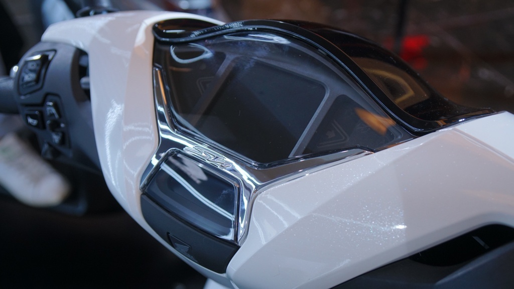 xe-tay-ga-Honda-SH-125-CBS/ABS-gia-71-79-trieu-dong-03