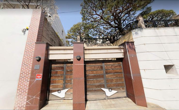 Gia toc Samsung ban nha cua co chu tich anh 1