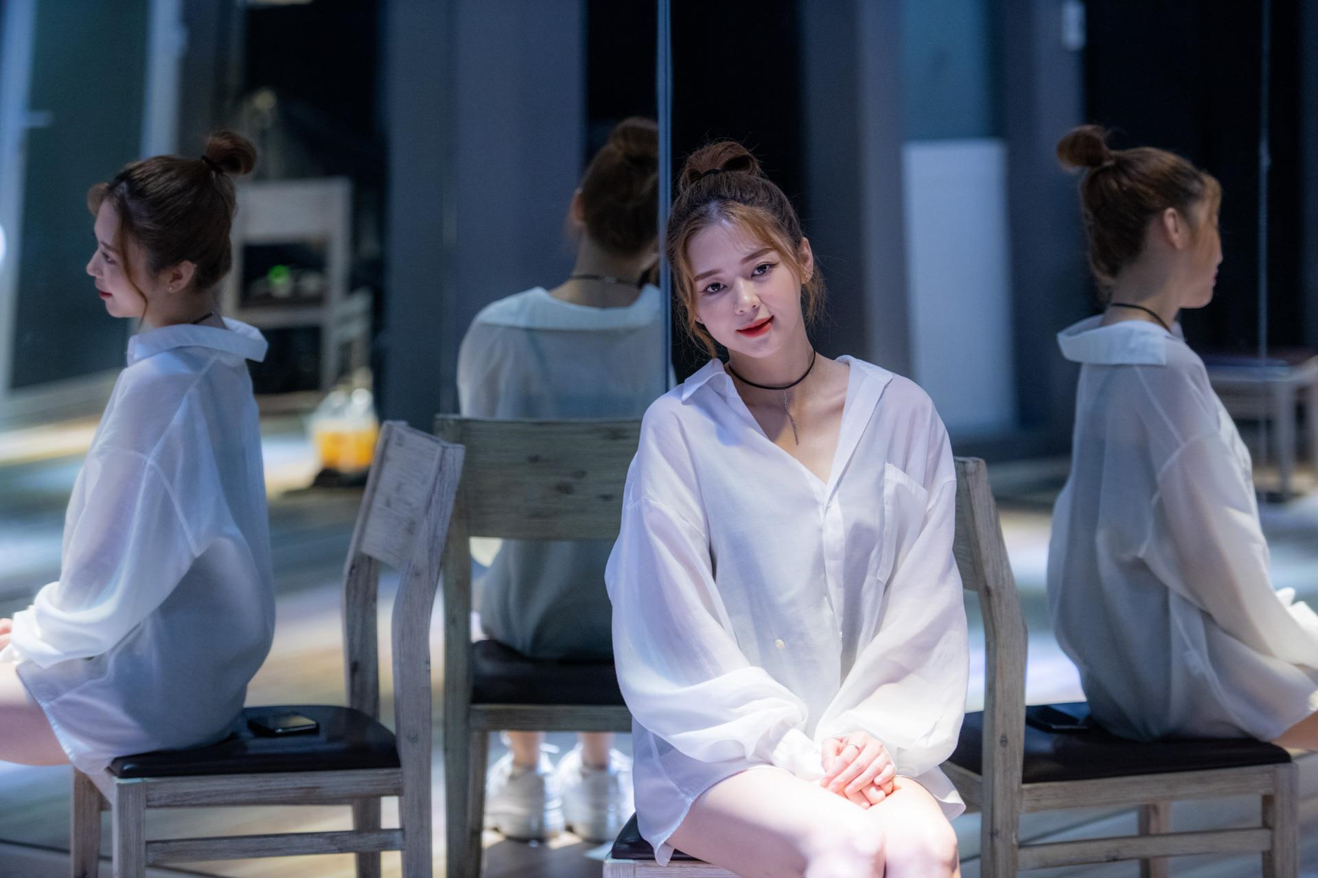 'Ban gai' goi cam lan dau noi ve tinh yeu voi Trinh Thang Binh hinh anh 5