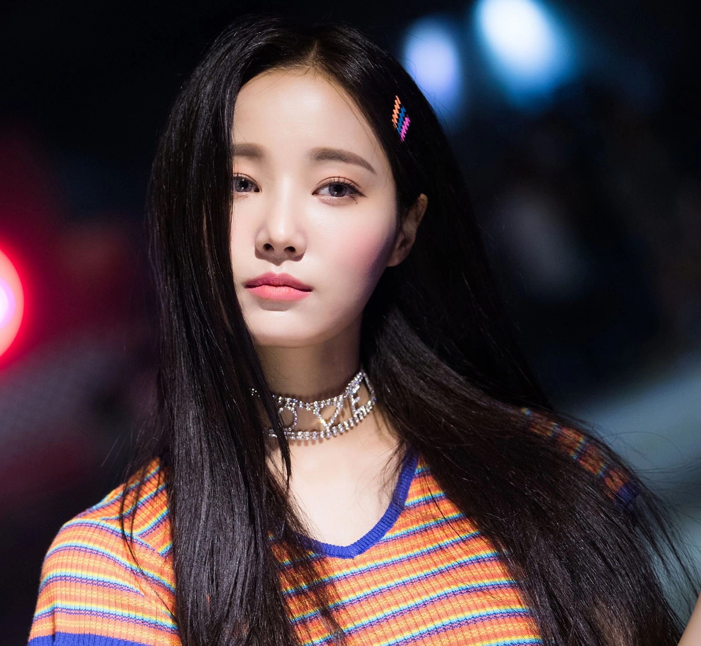 Ca si bi duoi khoi nhom anh 1