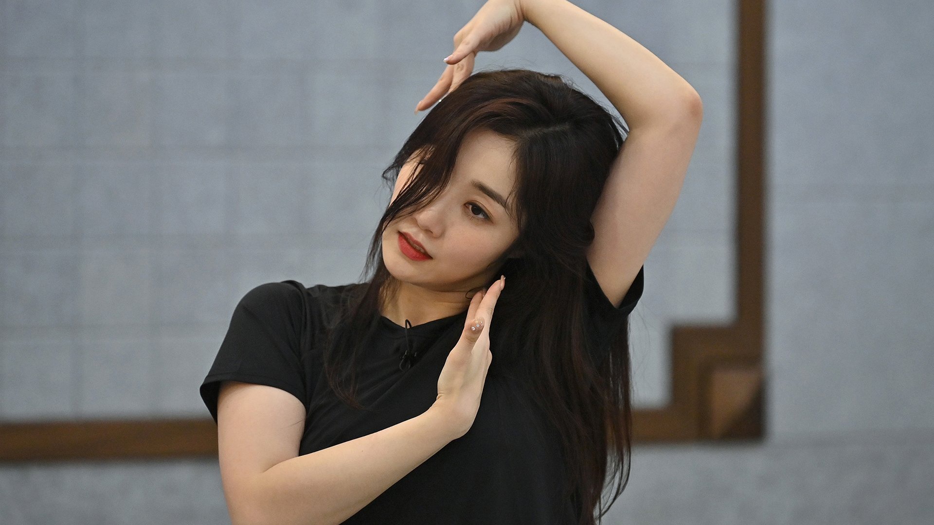 Ca si bi duoi khoi nhom anh 2