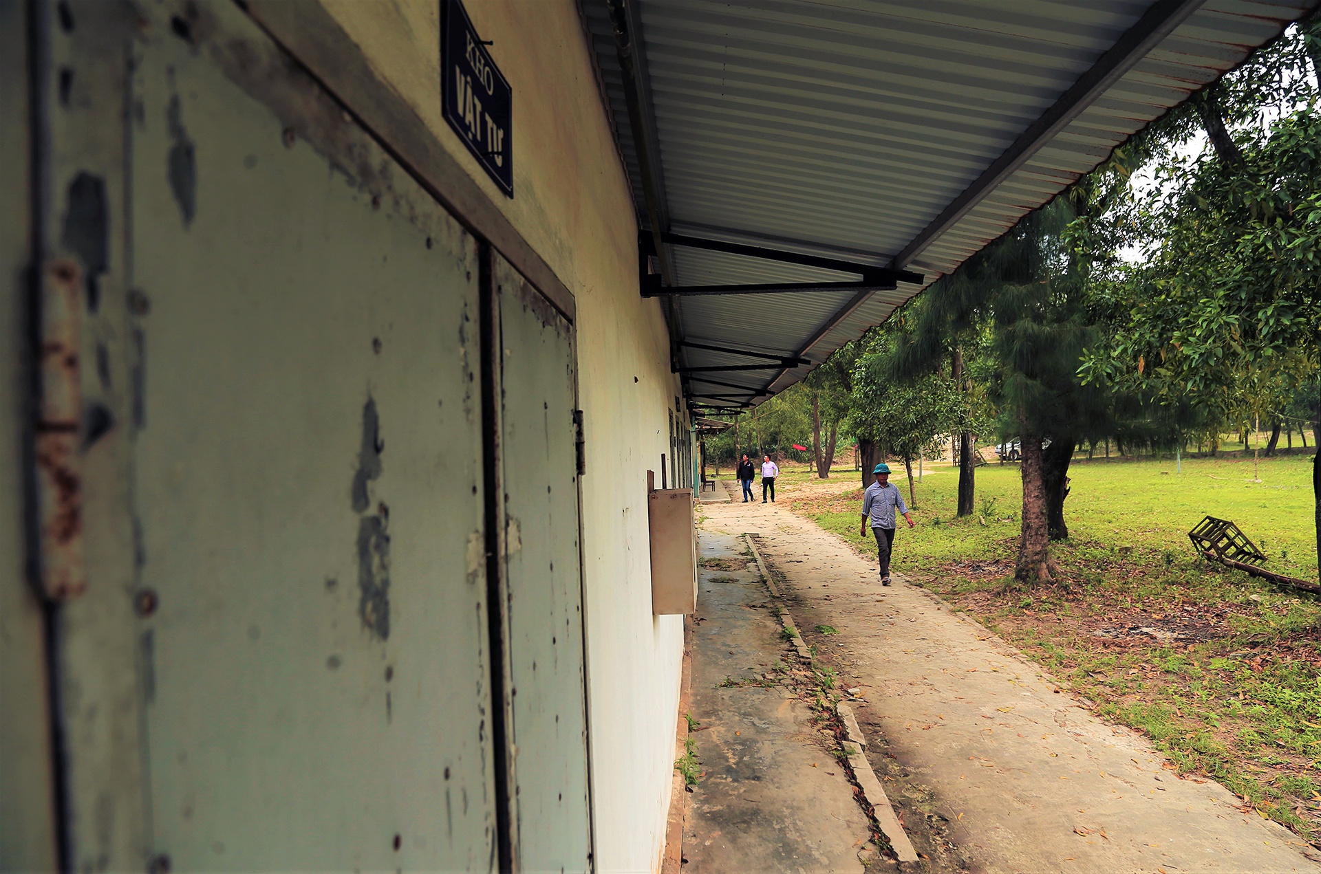 mo sat thach khe bat dong anh 10