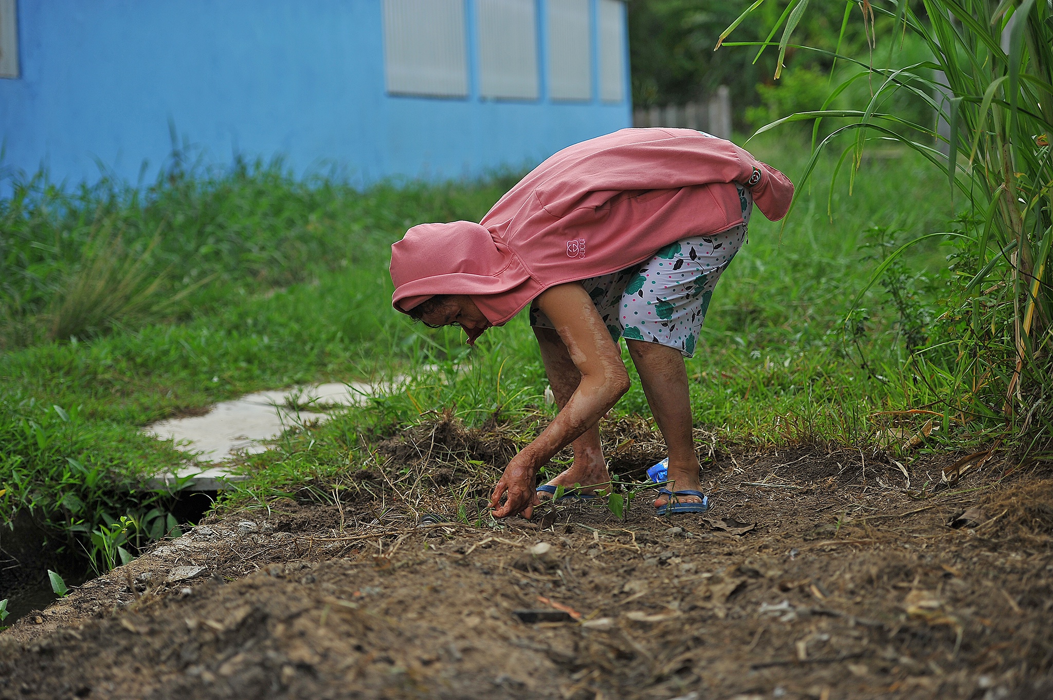 vo bi chong tuoi xang dot anh 39