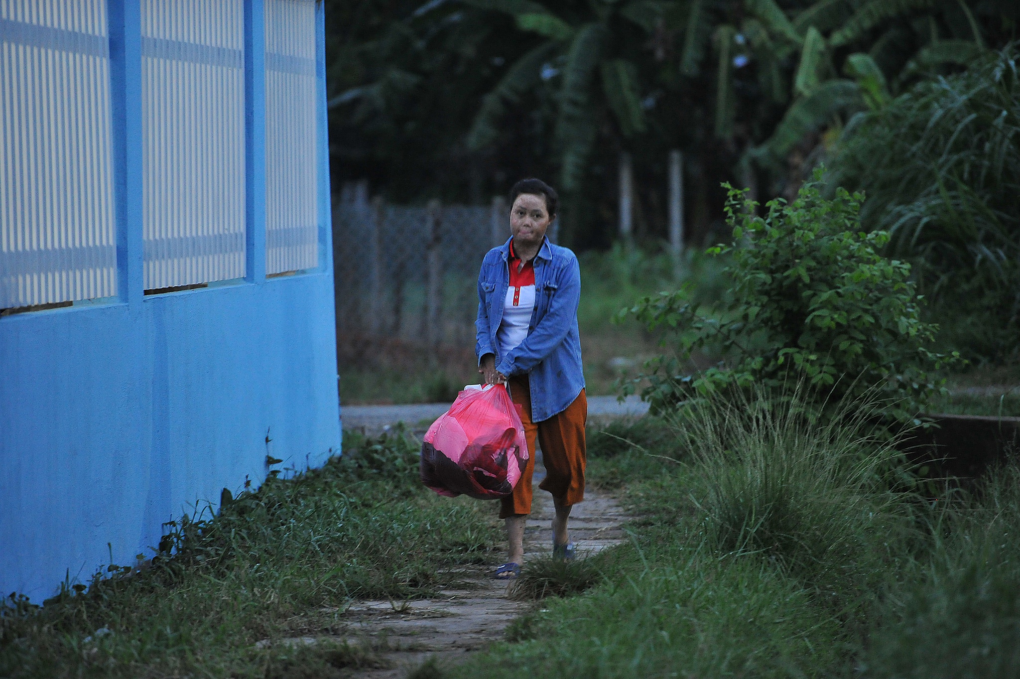 vo bi chong tuoi xang dot anh 27