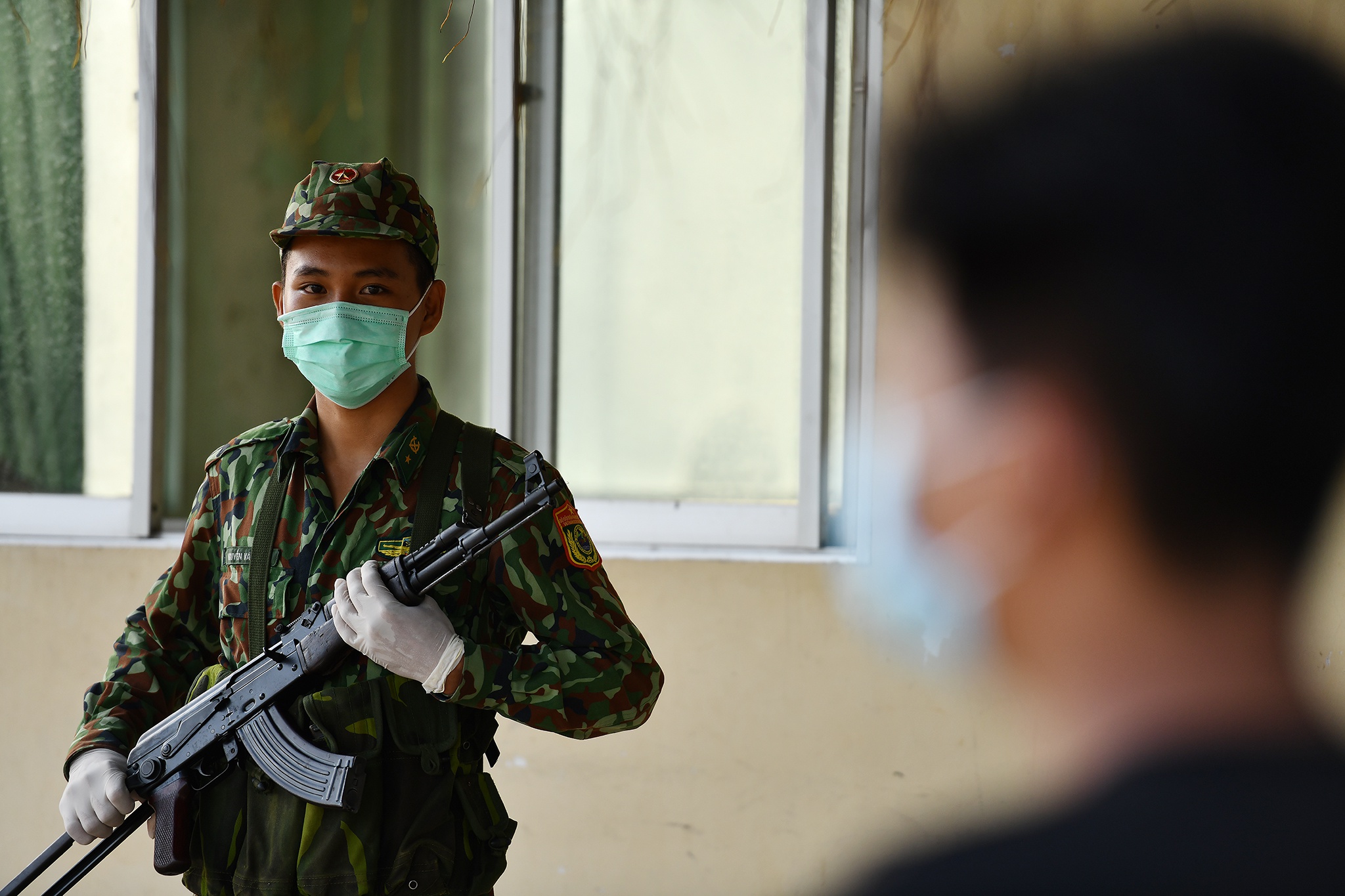 Xom bien gioi Thong Binh phong dich Covid-19 anh 6