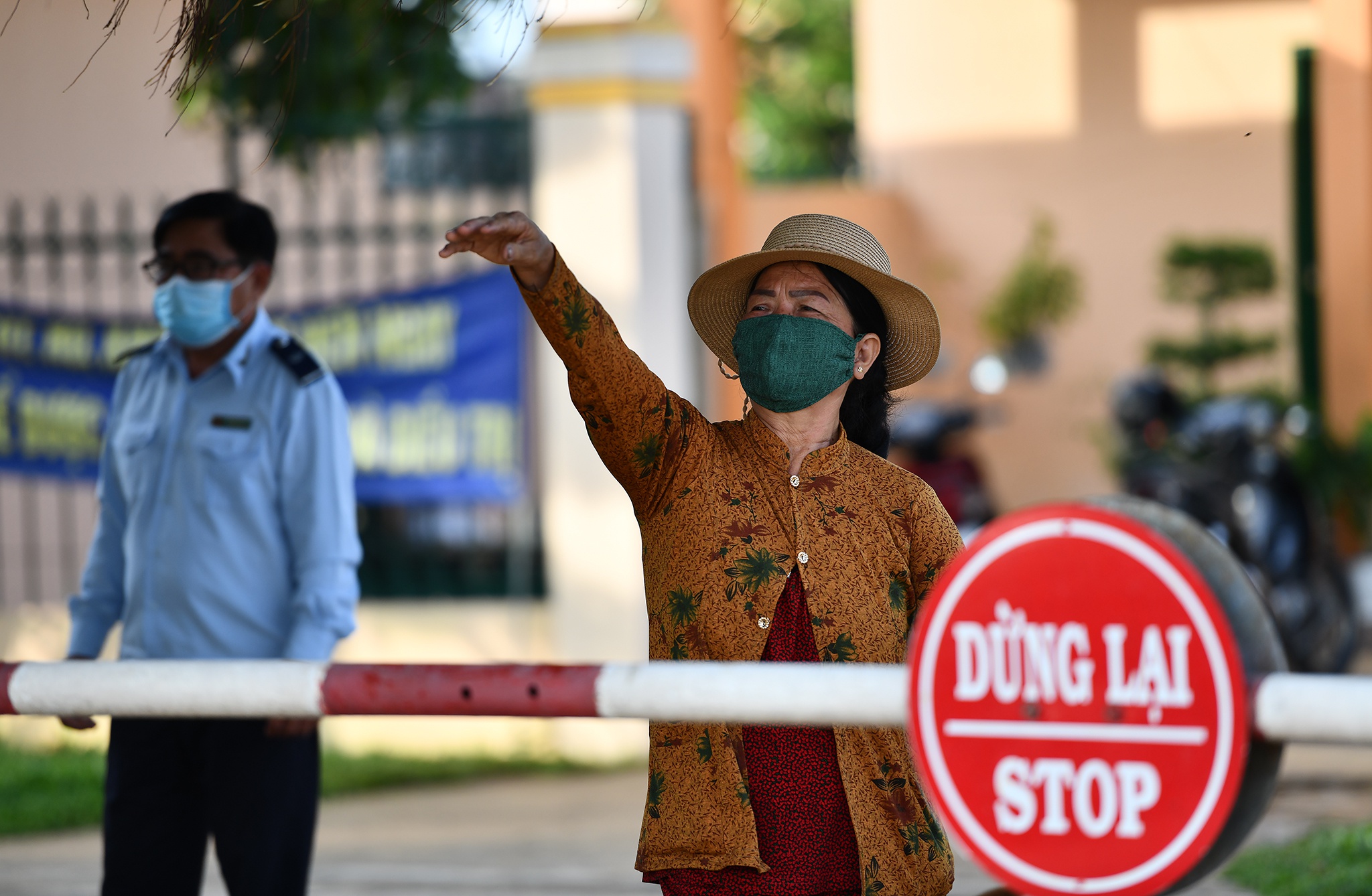 Xom bien gioi Thong Binh phong dich Covid-19 anh 7