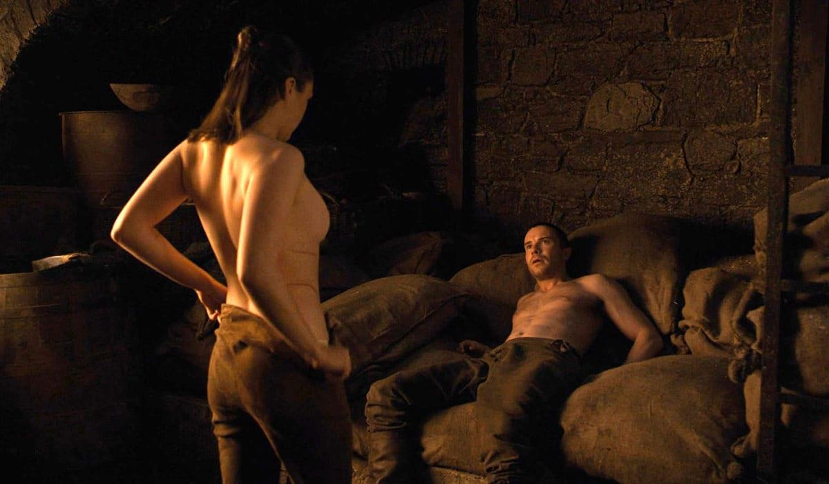 Sao hang A quay canh nong: 'Xau ho, kiet suc va mac oi' hinh anh 3