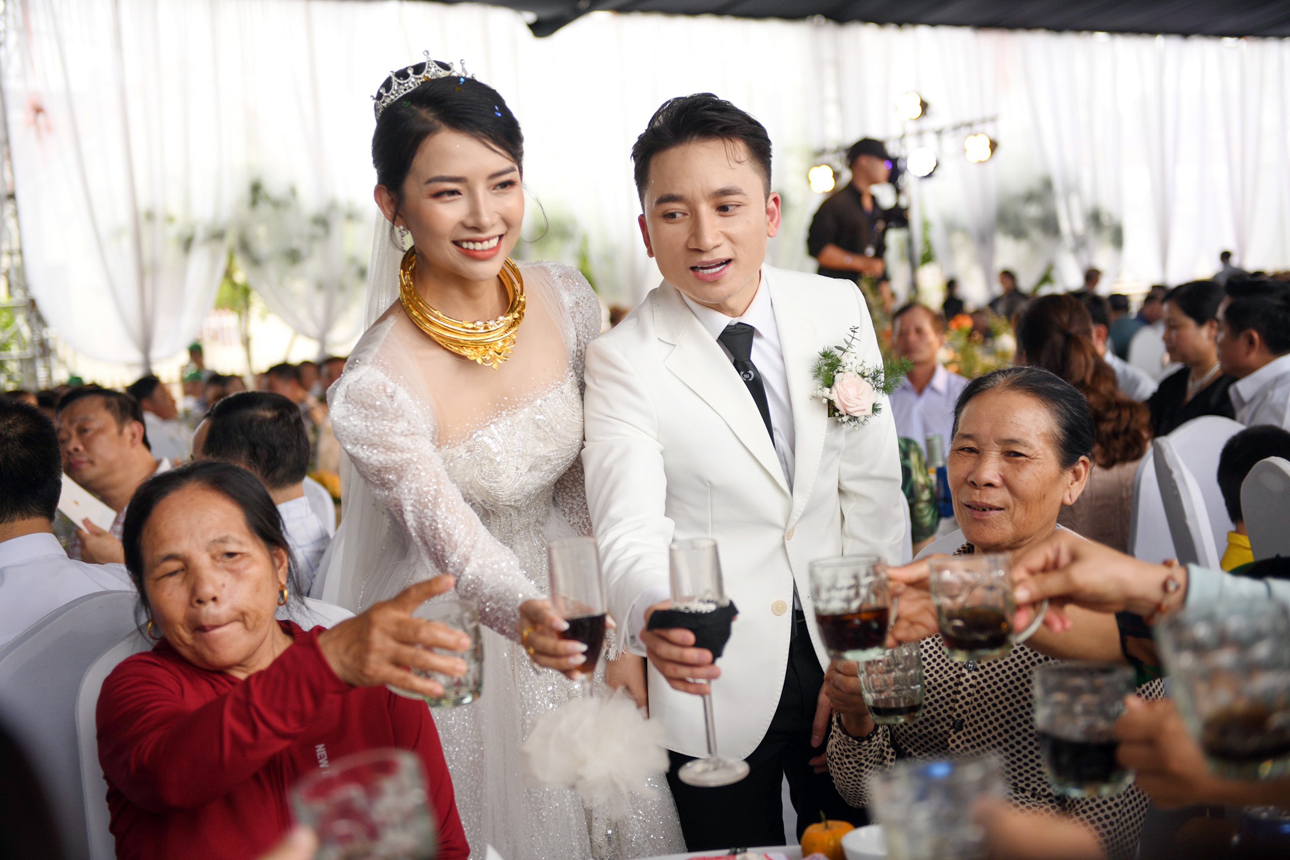 le cuoi phan manh quynh anh 12