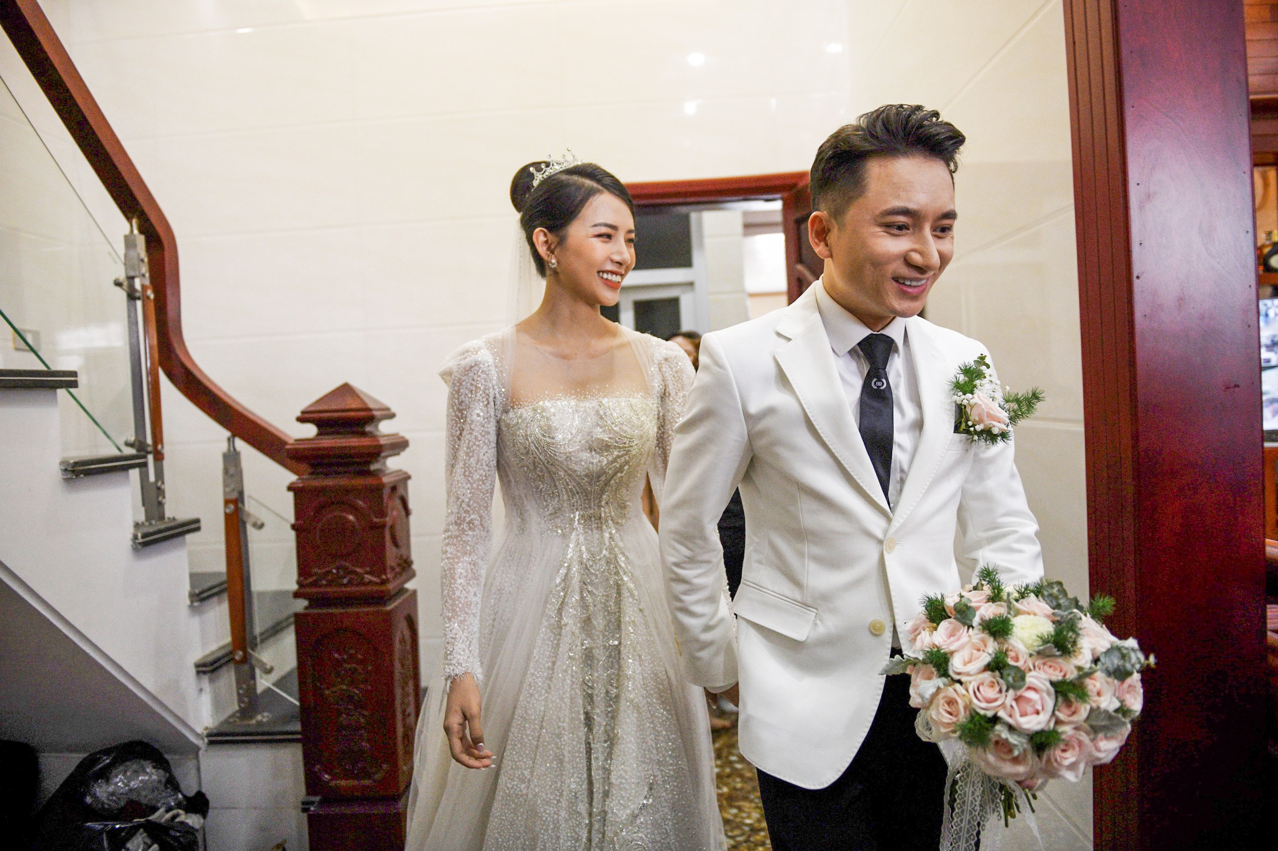Nhan sắc rạng rỡ của cô dâu Quỳnh Anh khi về nhà chồng