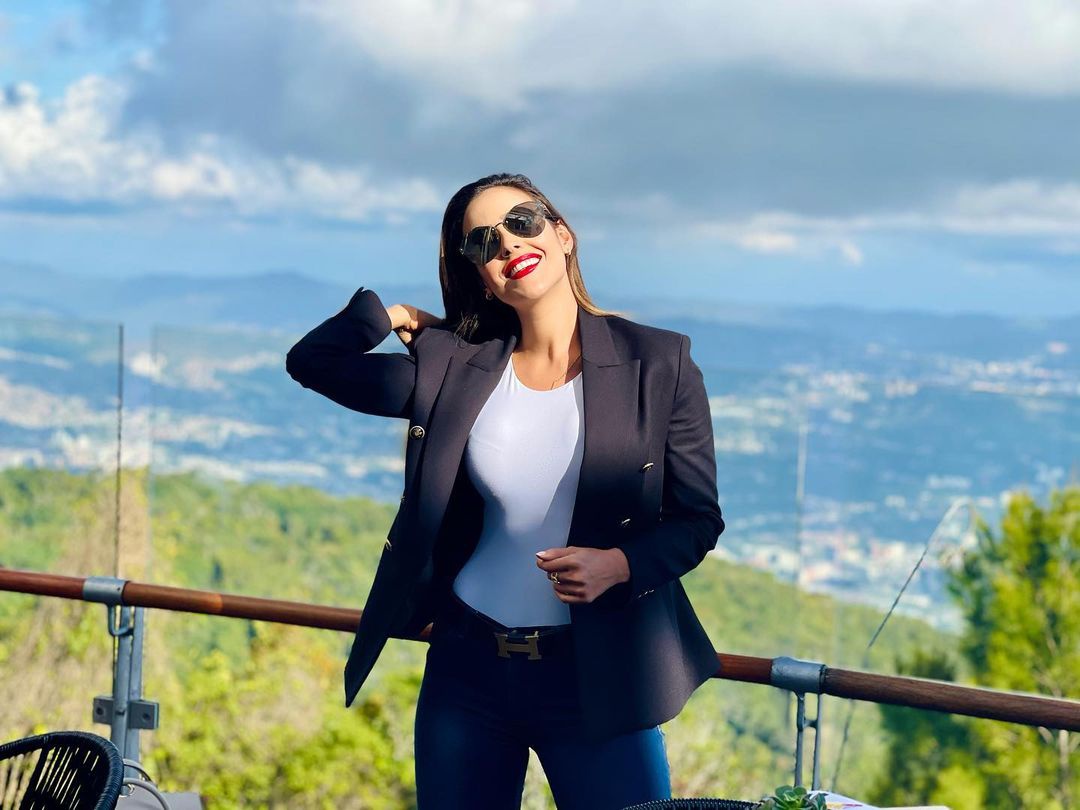 hoa hau Luiseth Materan anh 10