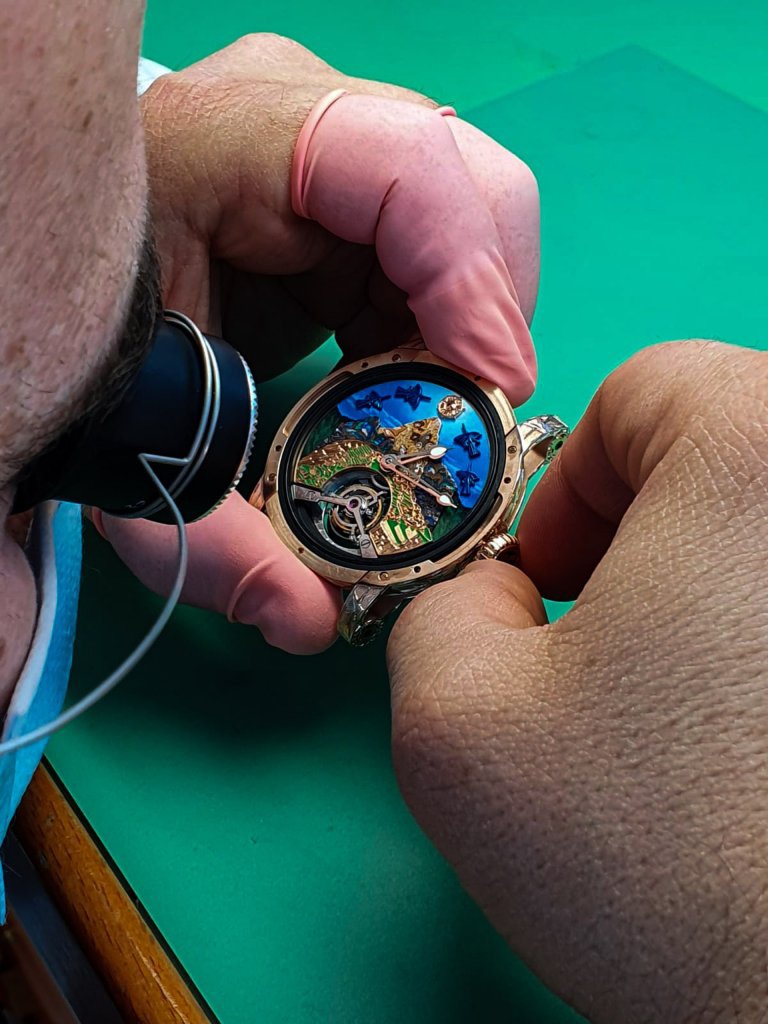 Dong ho 8 ky quan the gioi anh 16