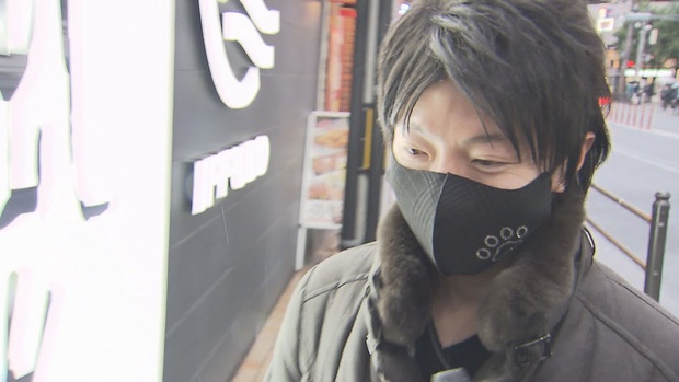 Hen ho cung luc voi 35 phu nu de ep mua hang anh 2