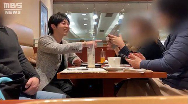 Hen ho cung luc voi 35 phu nu de ep mua hang anh 1