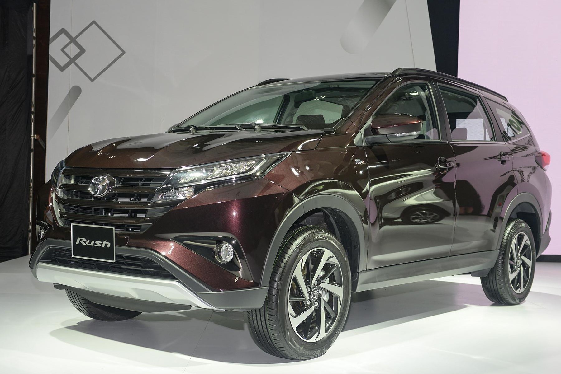 xe 7 cho gia re tiet kiem xang anh 10