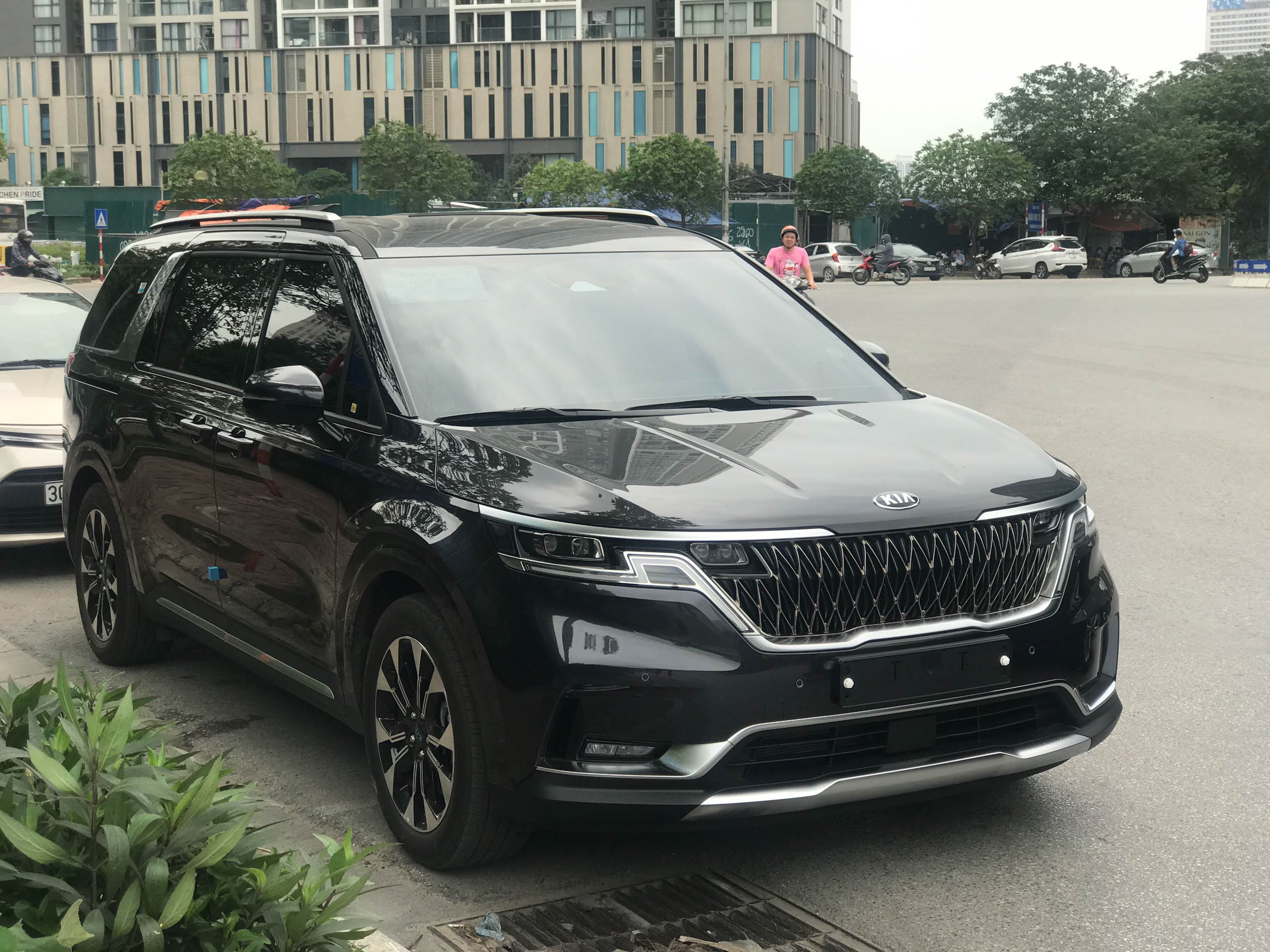 xe da dung tien ty ra mat tai Viet Nam anh 2