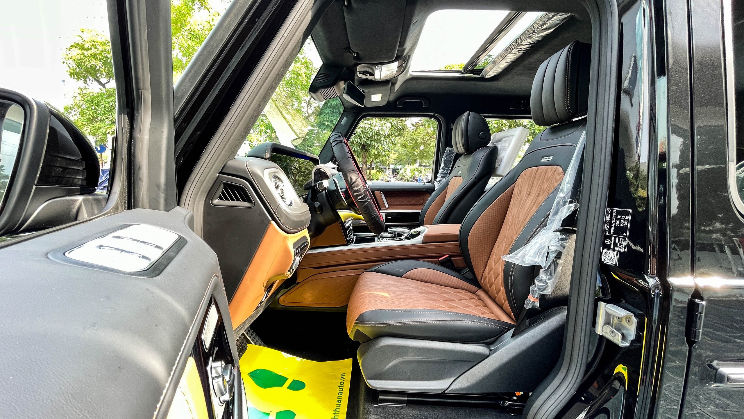 Mercedes-AMG G 36 va Cadillac Escalade 2021 anh 17