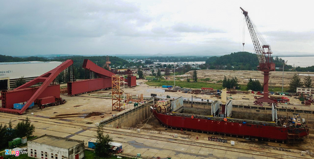 Can canh nha may dong tau Dung Quat no gan 7.000 ty dong hinh anh 2